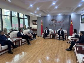 董事長在集團會見中國生態研究院院長趙江一行